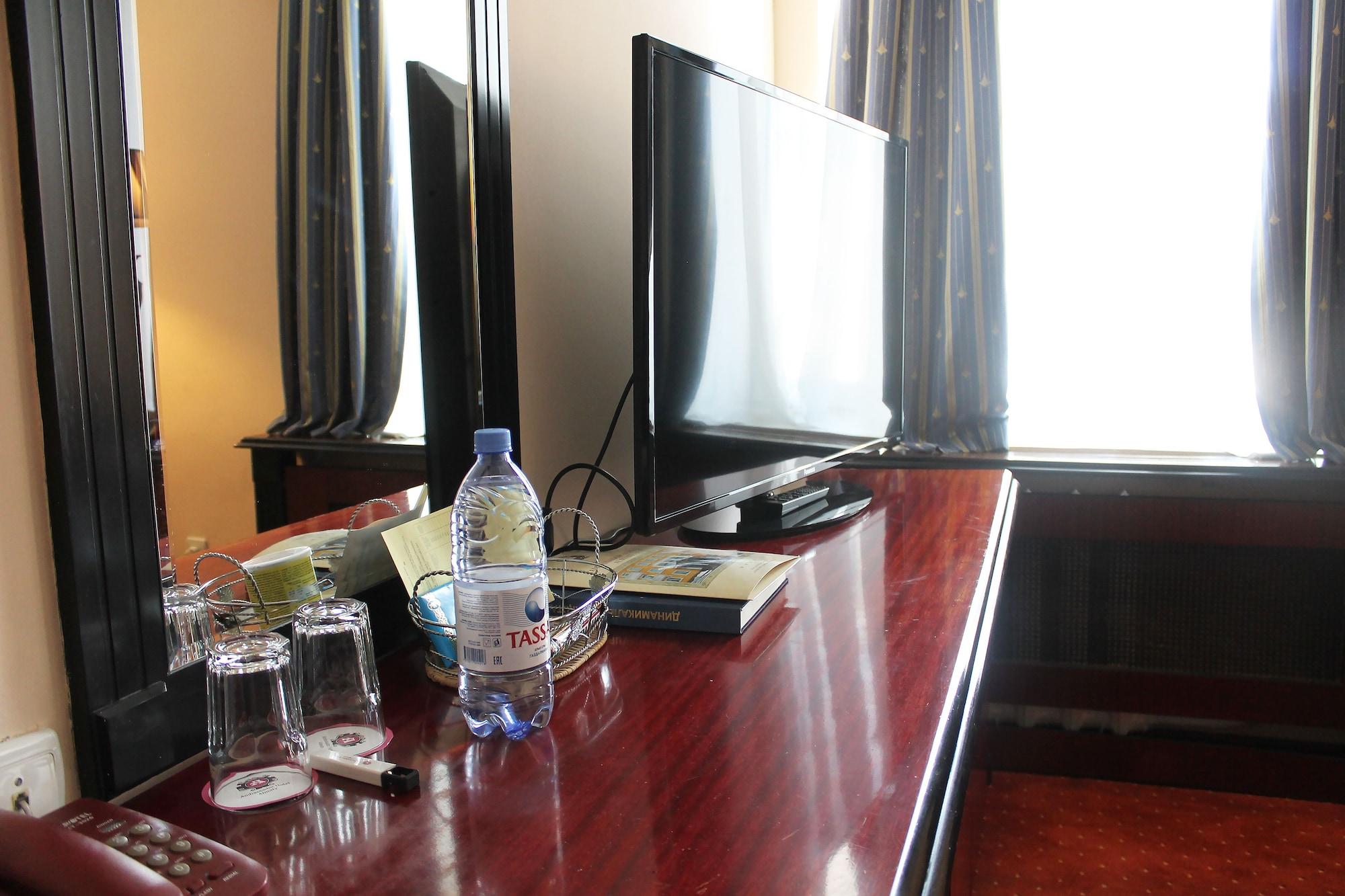 Ambassador Hotel Almaty Bagian luar foto
