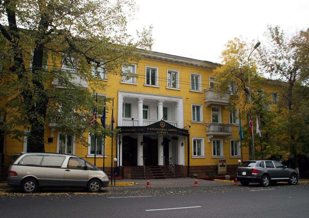 Ambassador Hotel Almaty Bagian luar foto