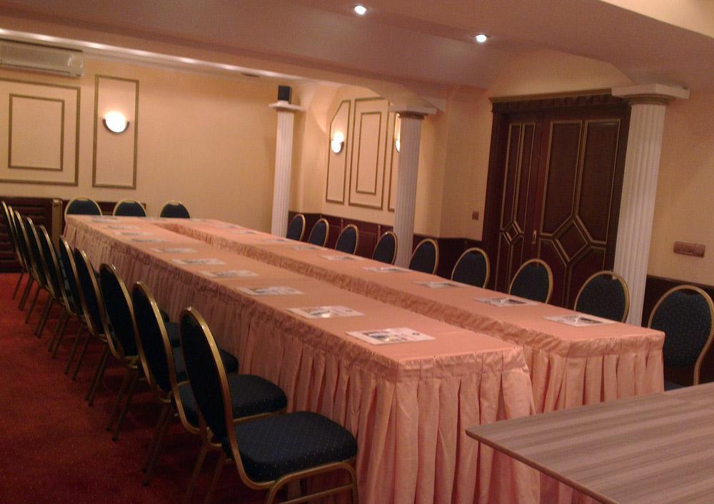 Ambassador Hotel Almaty Bagian luar foto